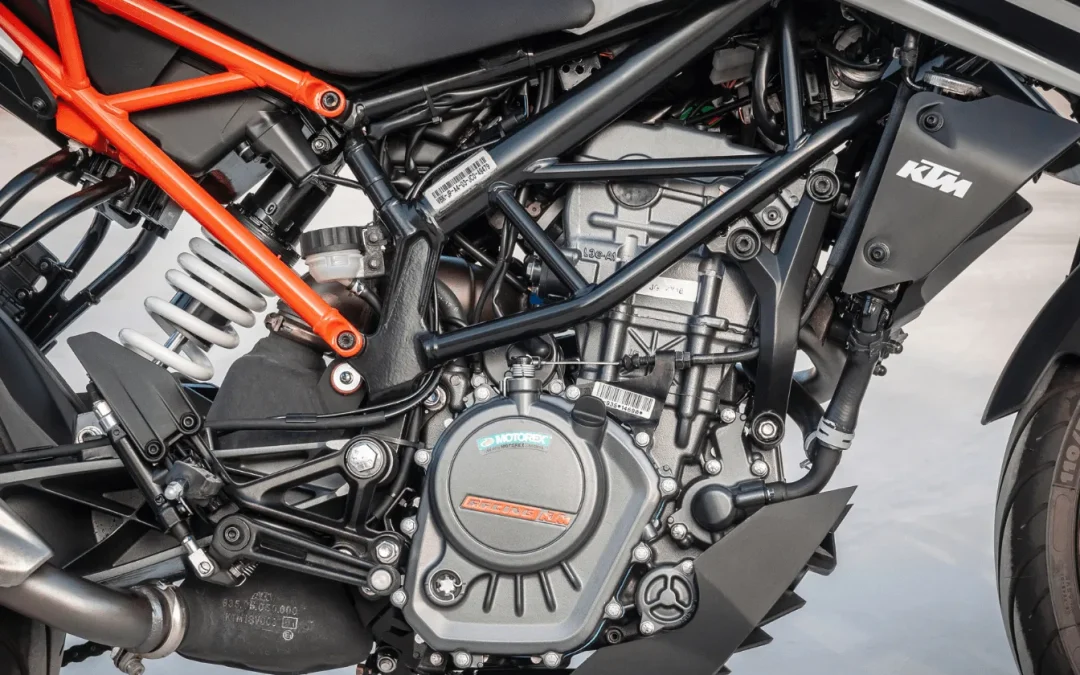 La KTM Duke 125 : découvrez sa vitesse maximale et plus encore