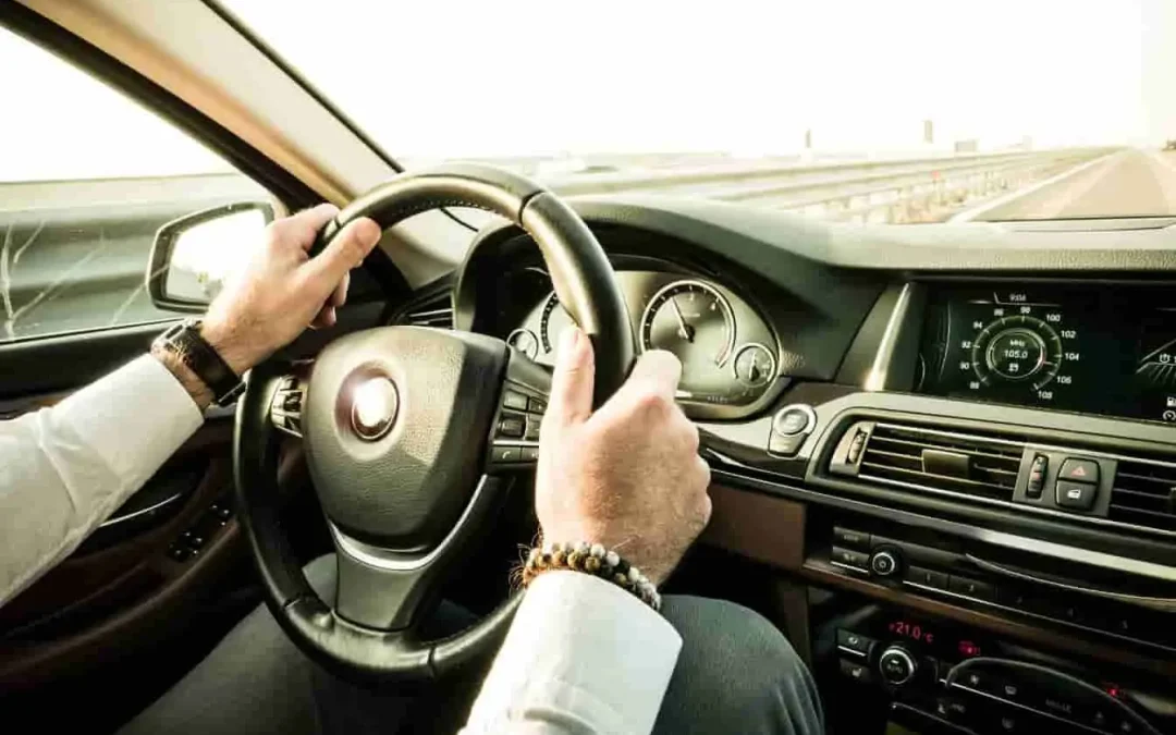 Vibrations du volant en roulant : causes et solutions