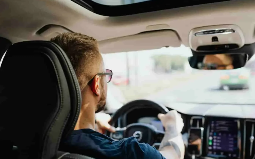 Reconnaissance vocale de voiture qui bug : causes, solutions et conseils pour réparer les pannes courantes