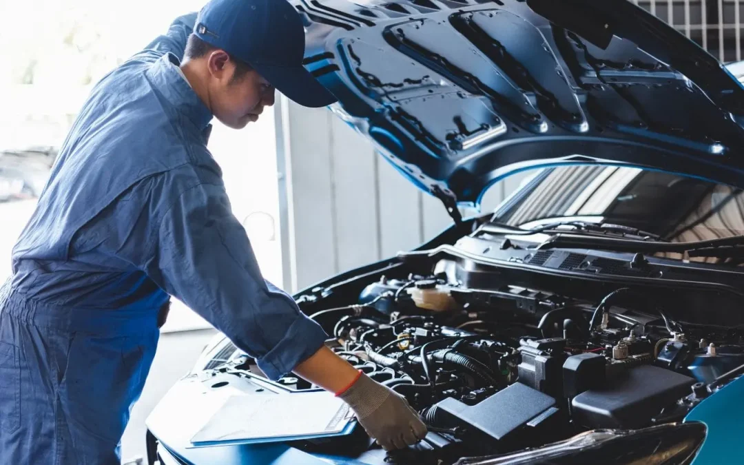 Moteur qui claque : identifier les causes, les risques et les solutions