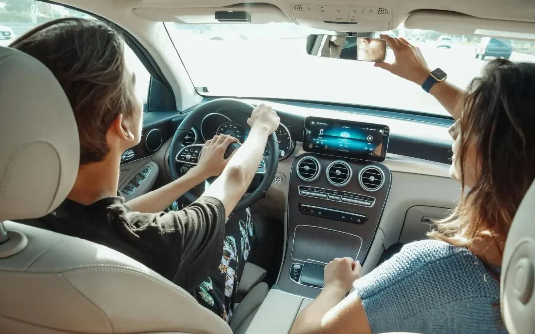 Passer du permis boîte automatique au permis manuel : règles, démarches et délais