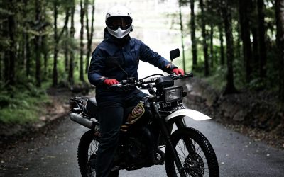 Quel équipement est indispensable pour son trail moto ?