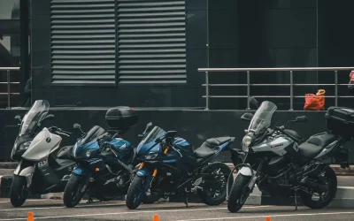 Différence entre permis A1 et A2 : âge, puissance, équivalences et examen